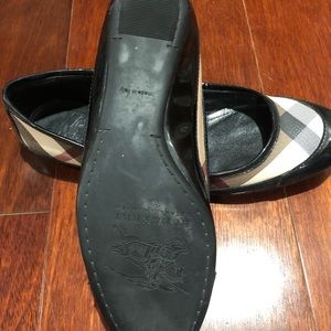 Burberry flats